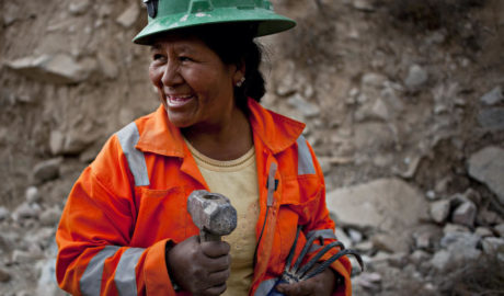 Una cadena de valor de oro internacional  que impulsa la formalización de la minería artesanal aurífera en el Perú